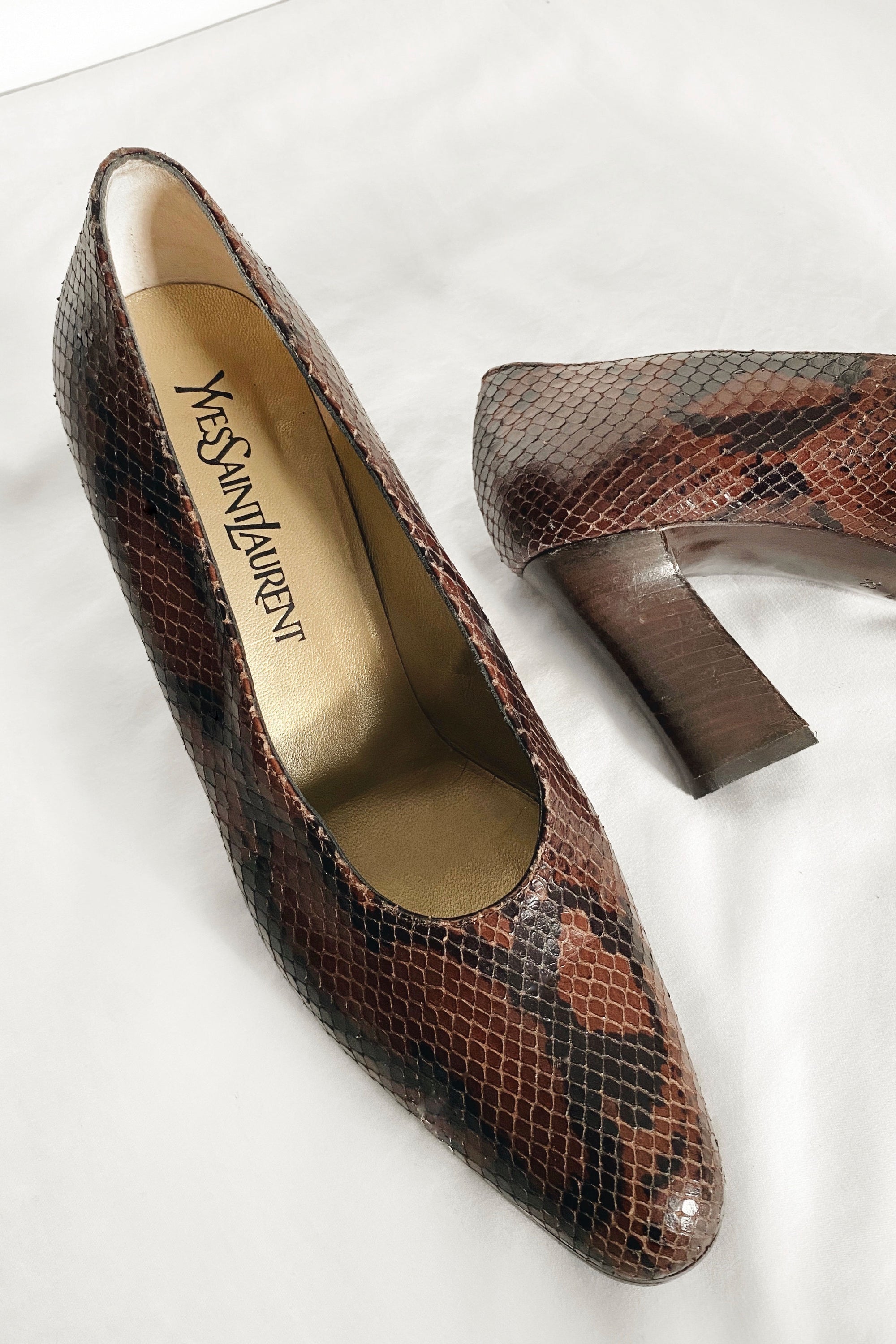 Yves Saint Laurent Vintage Court Shoes Size 38 (UK 5)